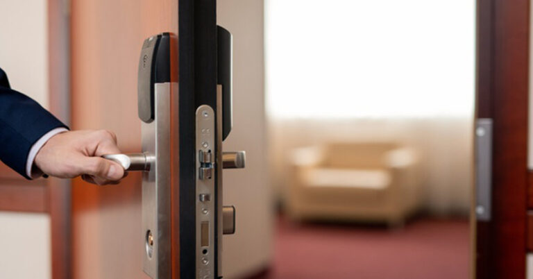 Wincon supply and install hotel door lock system in Malaysia.